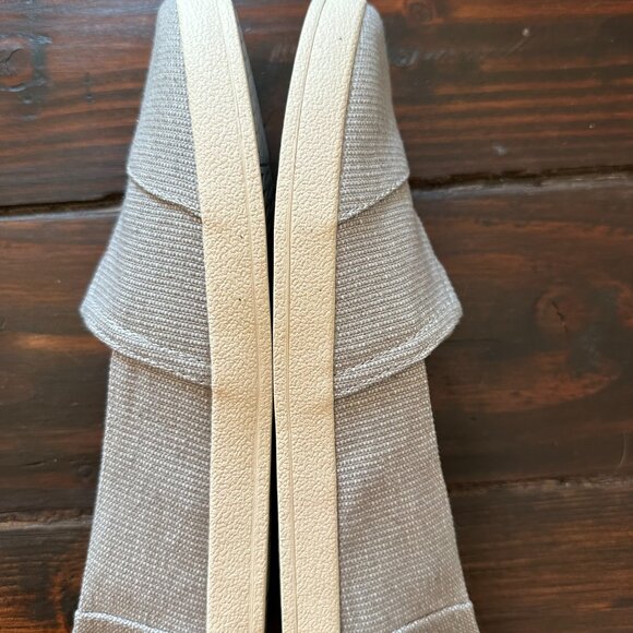 TOMS Women's Avalon Slip-on Shoes - Picture 4 of 6